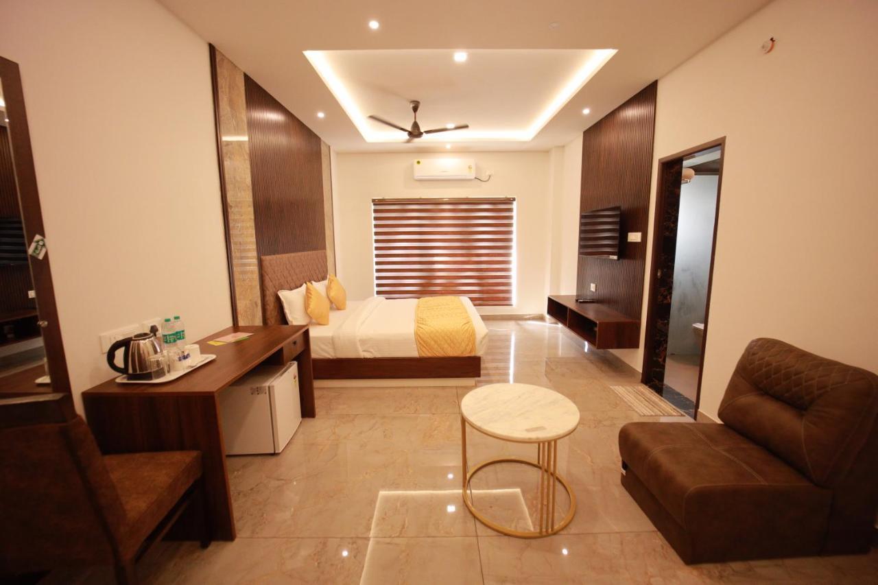 Bliss Regency Business Hotel Palakkad Kültér fotó