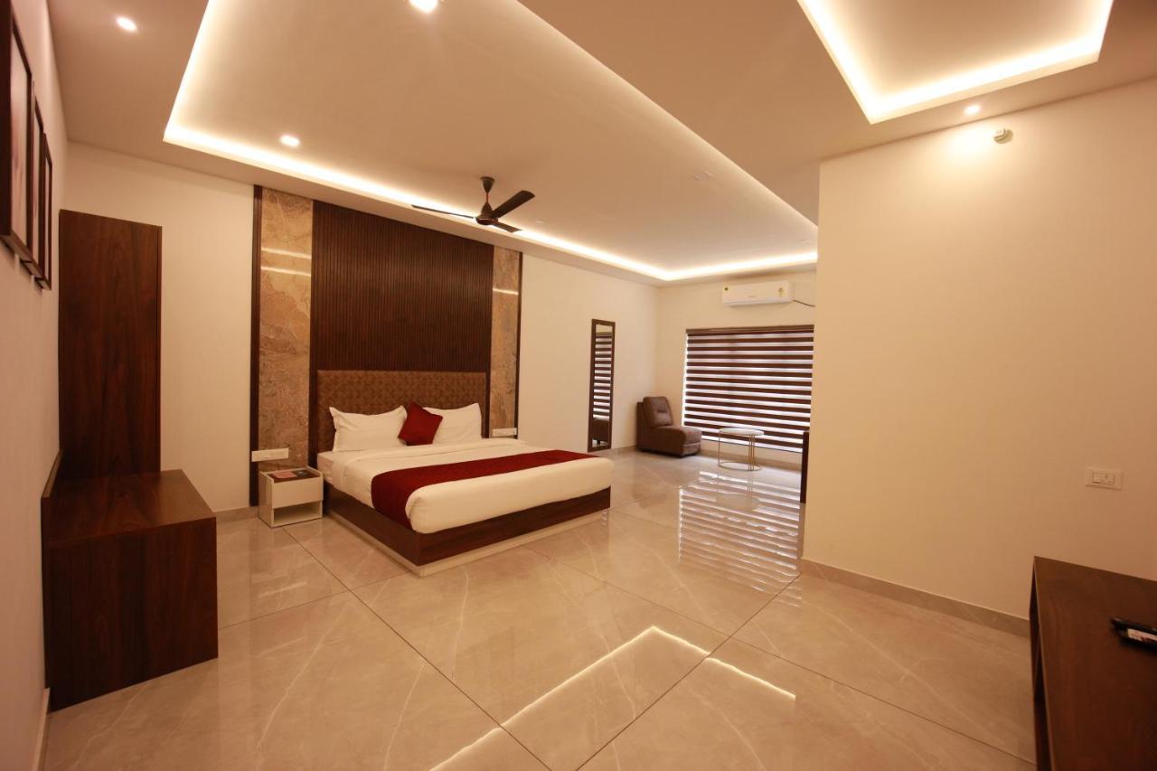 Bliss Regency Business Hotel Palakkad Kültér fotó