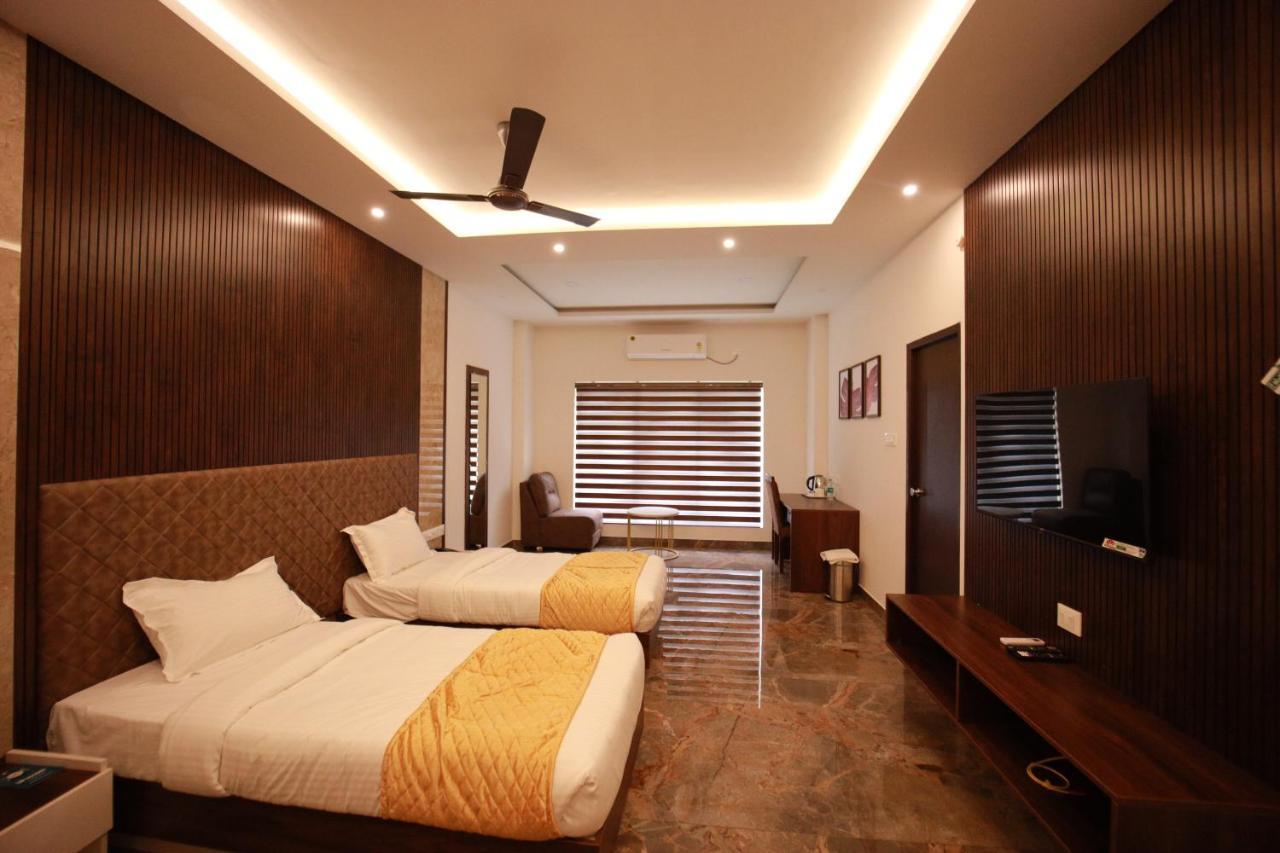 Bliss Regency Business Hotel Palakkad Kültér fotó