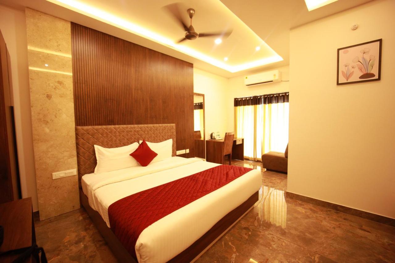 Bliss Regency Business Hotel Palakkad Kültér fotó