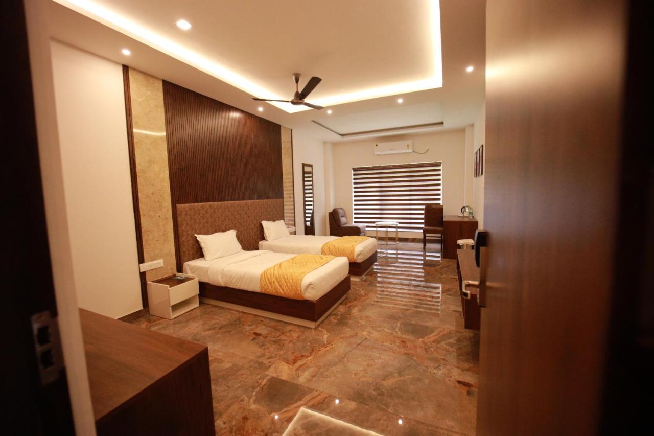 Bliss Regency Business Hotel Palakkad Kültér fotó