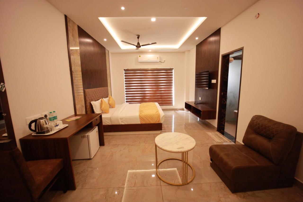 Bliss Regency Business Hotel Palakkad Kültér fotó