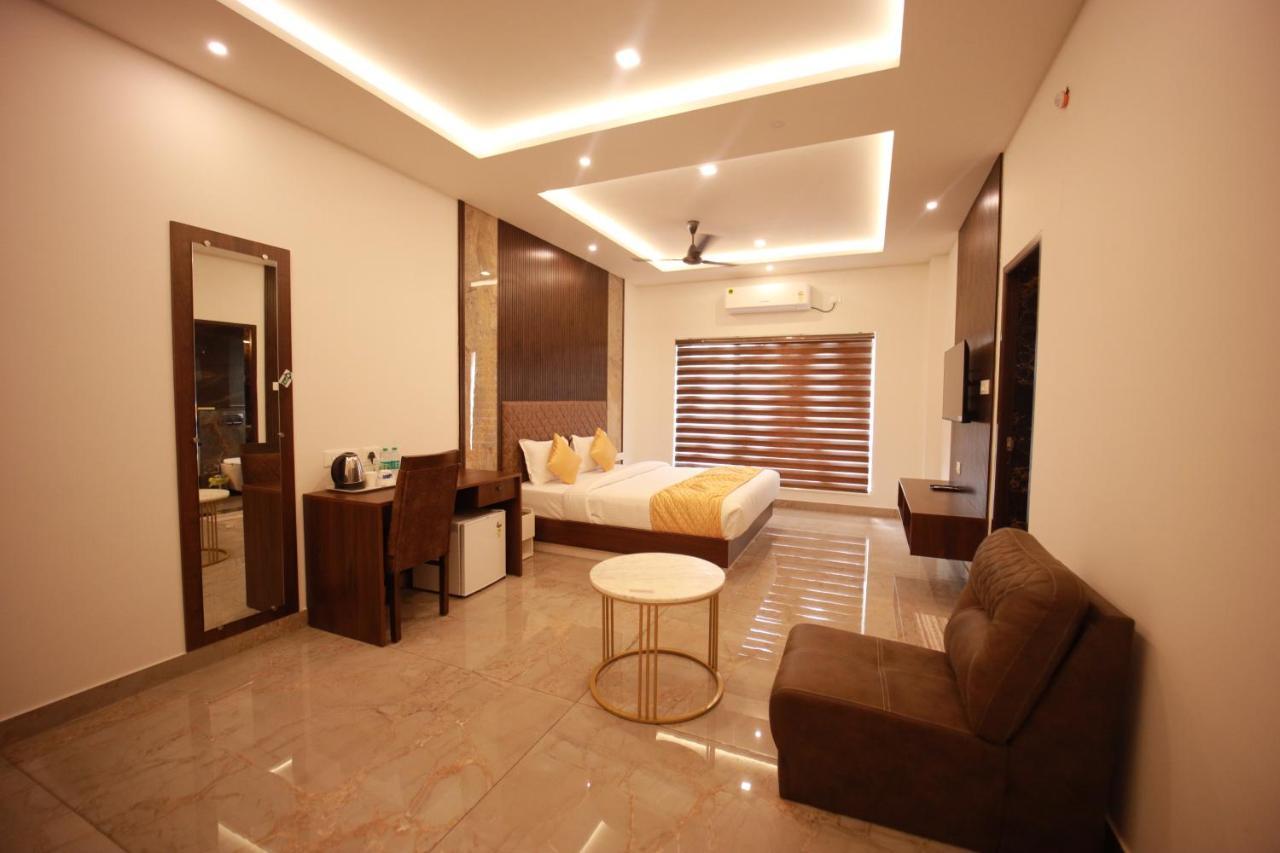 Bliss Regency Business Hotel Palakkad Kültér fotó