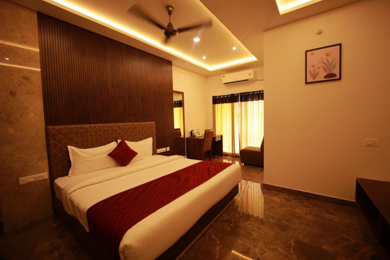 Bliss Regency Business Hotel Palakkad Kültér fotó