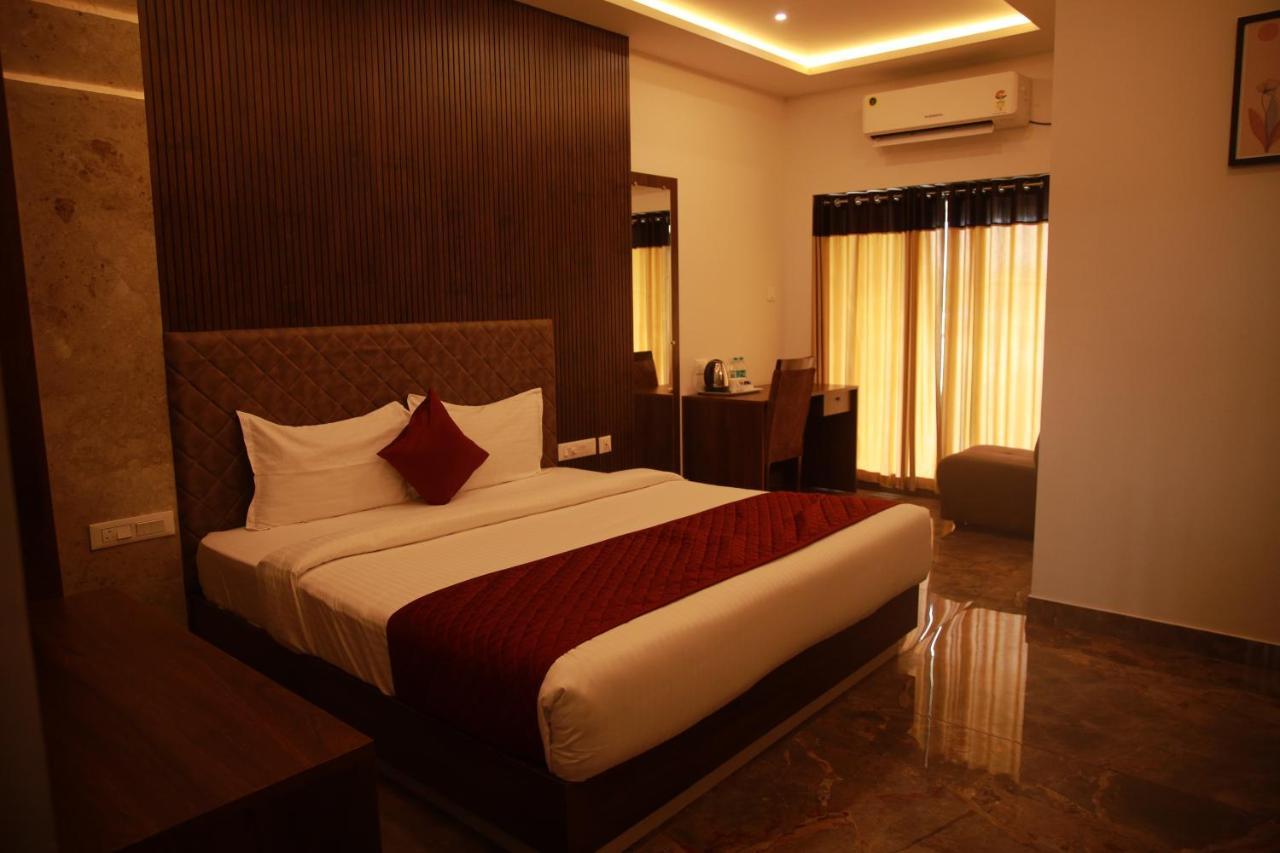 Bliss Regency Business Hotel Palakkad Kültér fotó